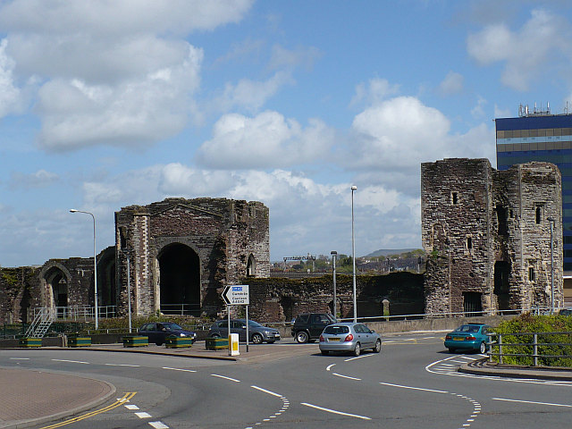 Newport Castle geograph.org.uk